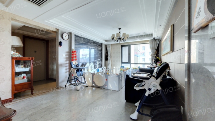 伊顿公馆西区二手房实景图