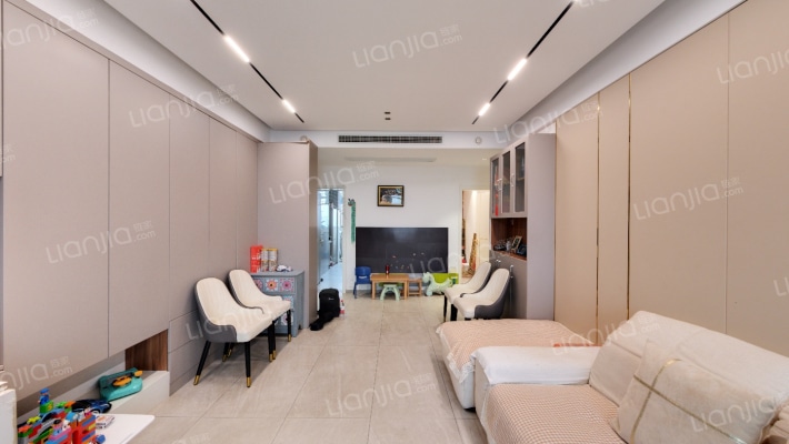 华郡新苑二手房实景图