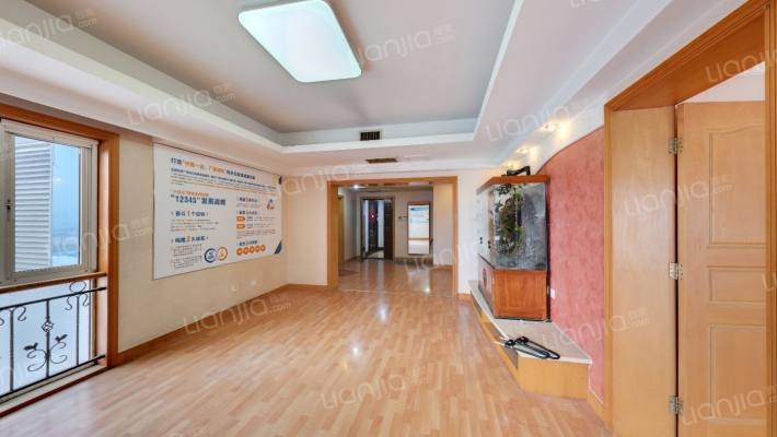 泰达国际会馆二手房实景图