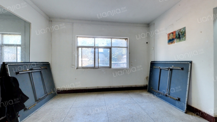 城市信用社家属楼二手房实景图