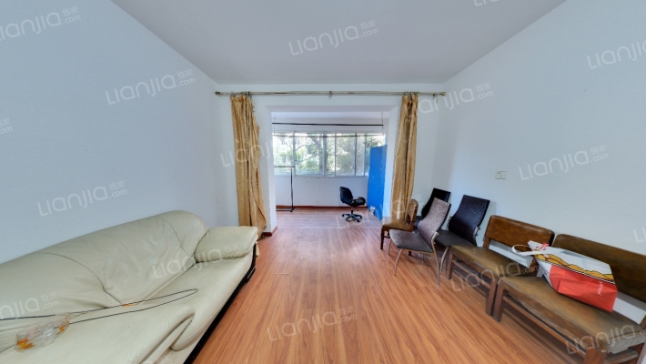 滨江公寓二手房实景图