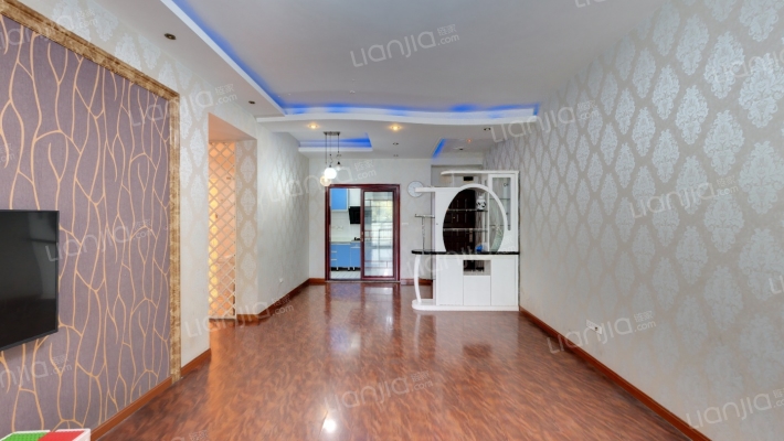 保利香槟花园A区二手房实景图