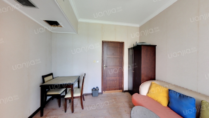 海兰云天二手房实景图