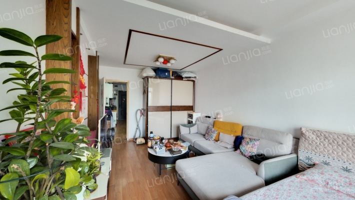 杰中苑二手房实景图