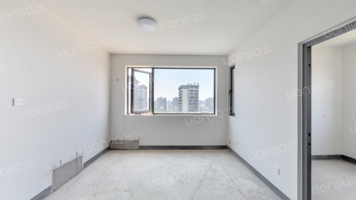 影翠华庭二手房实景图