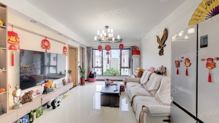 保利罗兰A1区二手房实景图