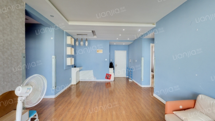 亚麦山城二期二手房实景图