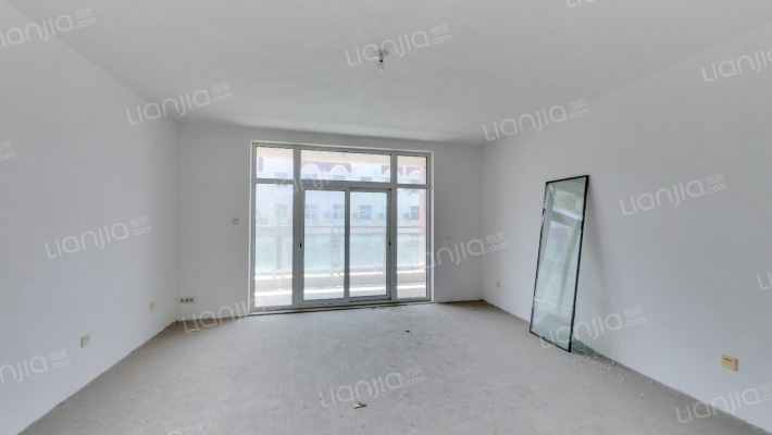 亚麦山城三期二手房实景图