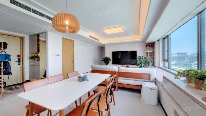 揽月臻翠府二手房实景图