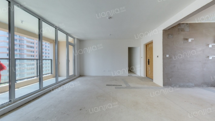 中欧青特滨湖国际二手房实景图