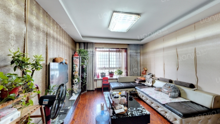 万家灯火二手房实景图