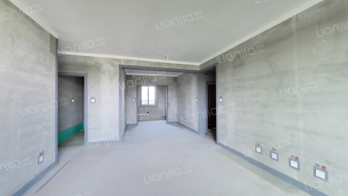 鸿园玫瑰园二手房实景图