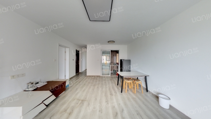 碧桂园听湖二手房实景图