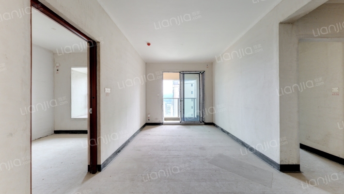 融创云湖十里D区二手房实景图