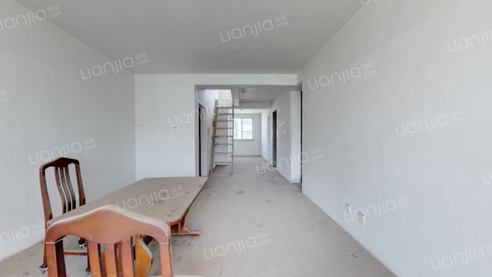 胶州龙秀山庄三期二手房实景图