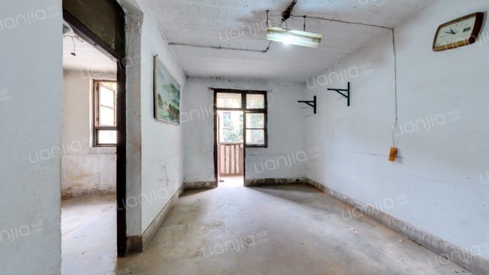 大方实业总公司西家属院二手房实景图