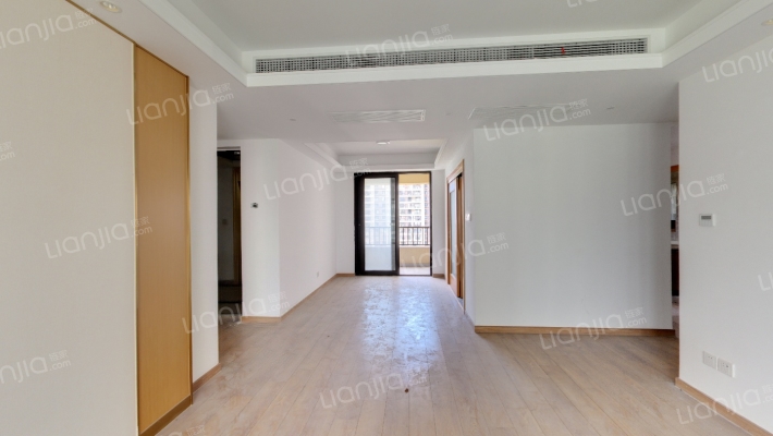 高尔夫鑫苑二手房实景图