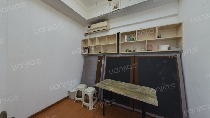 赛格公寓二手房实景图