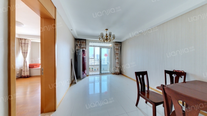 市南金茂湾一期二手房实景图