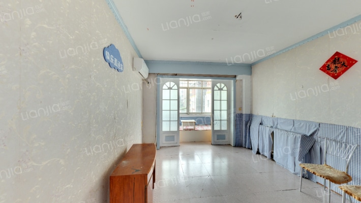 西郊公园家属院二手房实景图