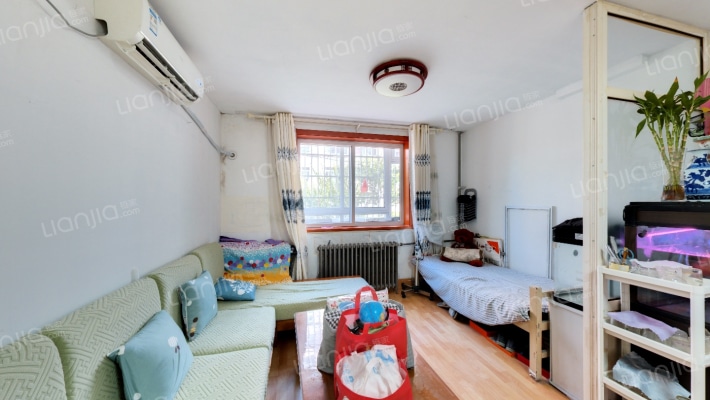 兆鸿新村二手房实景图