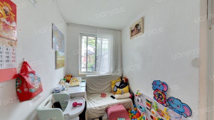 凤凰山脚路二手房实景图