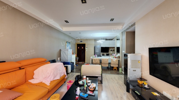 宝嘉江枫美岸小区二手房实景图