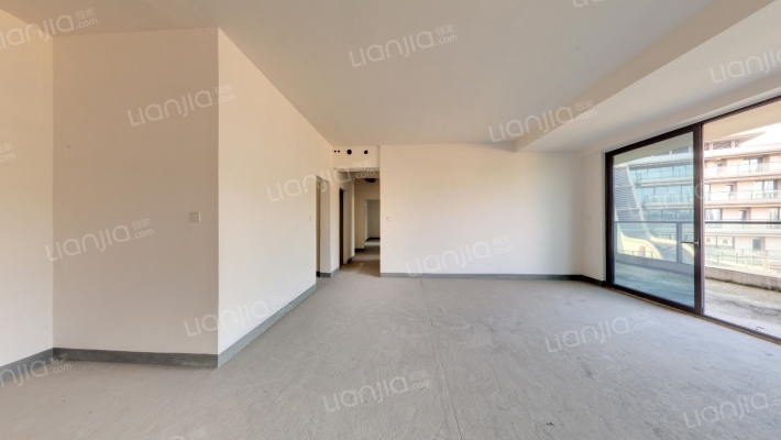 万科十七英里江入园二手房实景图