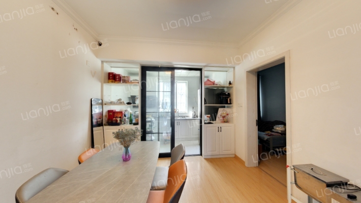 东安新村二手房实景图