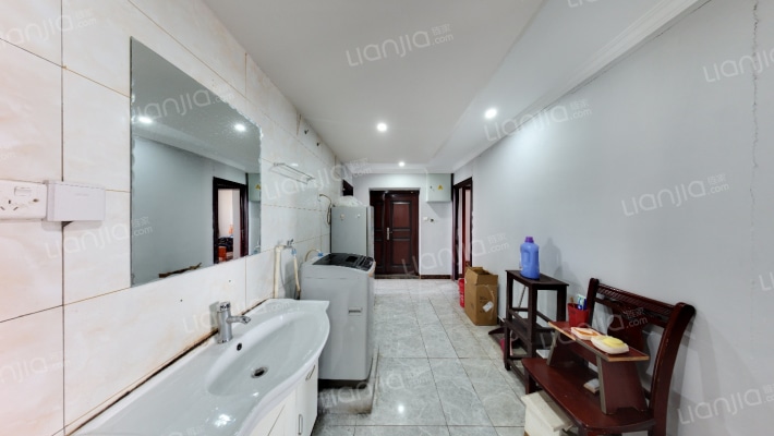 康和嘉苑二手房实景图