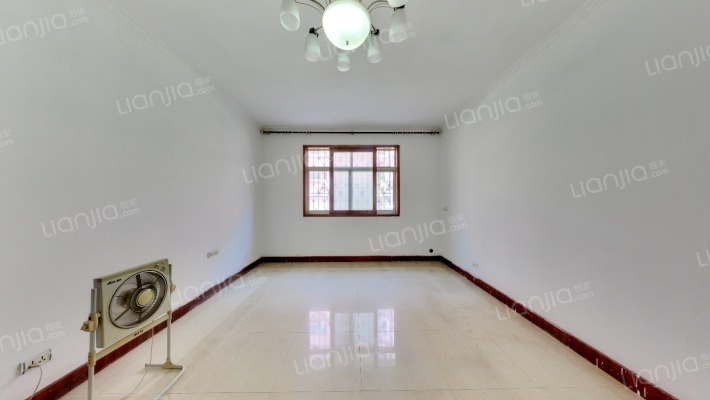 鸿泰花园二手房实景图