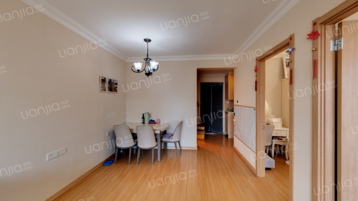 万科现在城二手房实景图