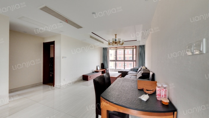 湖畔公寓二手房实景图