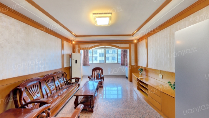 高润公寓二手房实景图