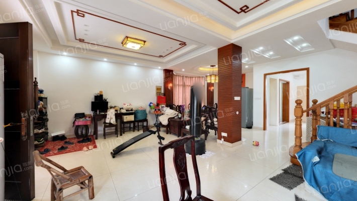 名绅豪园二手房实景图