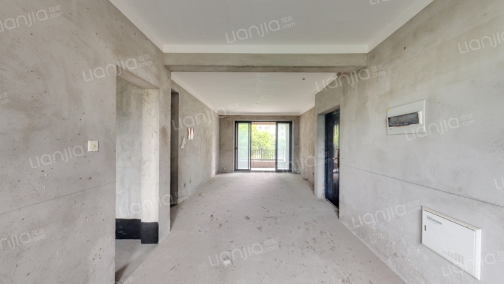 雅鹿臻园二手房实景图