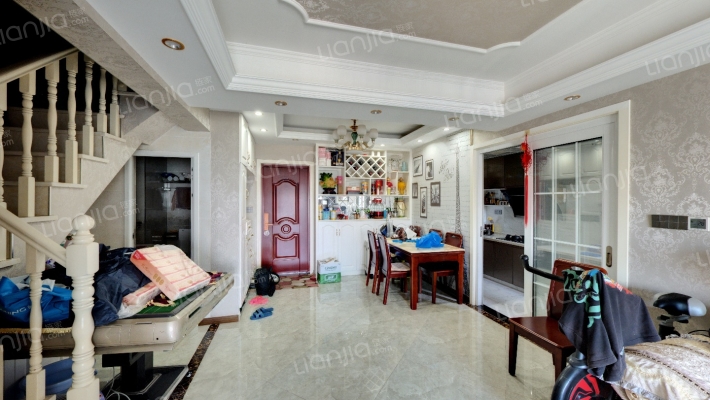 中航翡翠城三期一组团二手房实景图