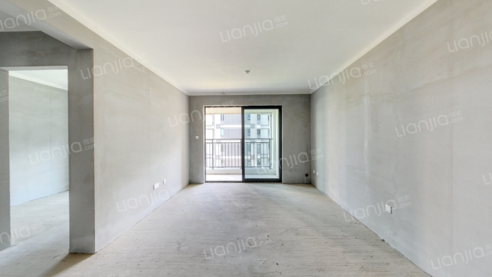 雅宝龙湖春江天玺二手房实景图