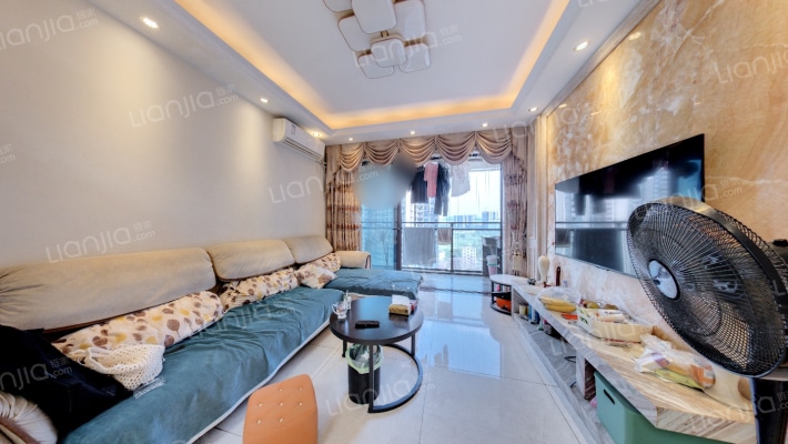 华盛峰荟名庭二手房实景图