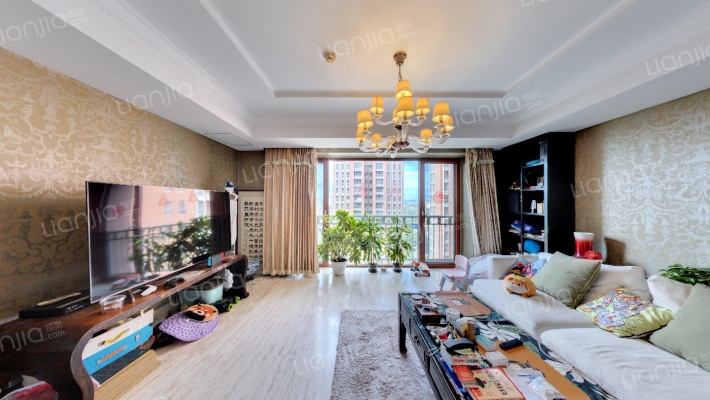 荣尊堡国际俱乐部公寓二手房实景图