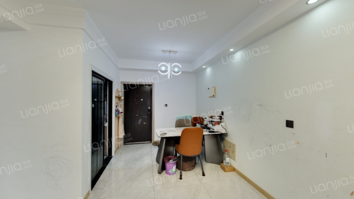 绿地滨湖国际城七区二手房实景图