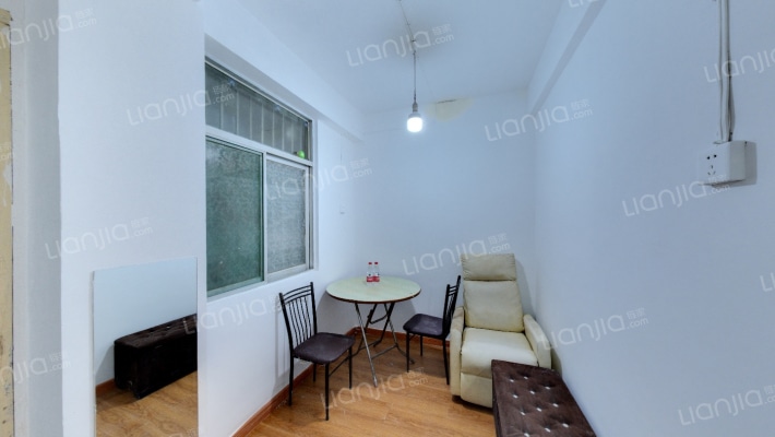 骡马市16号二手房实景图