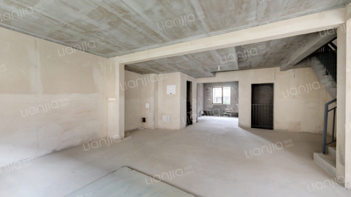 青岛小镇云台二手房实景图