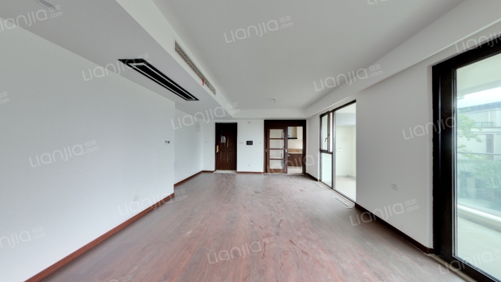 朗诗乐府领峯二手房实景图