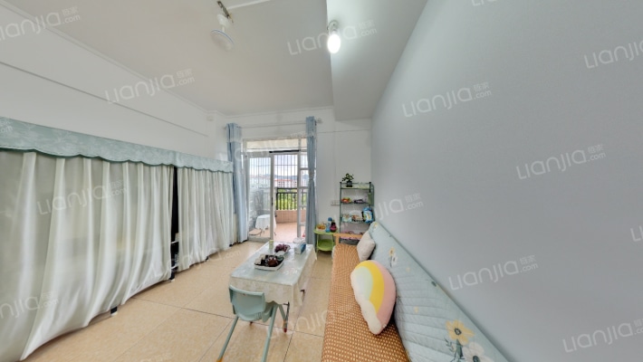 趣雅名苑二手房实景图