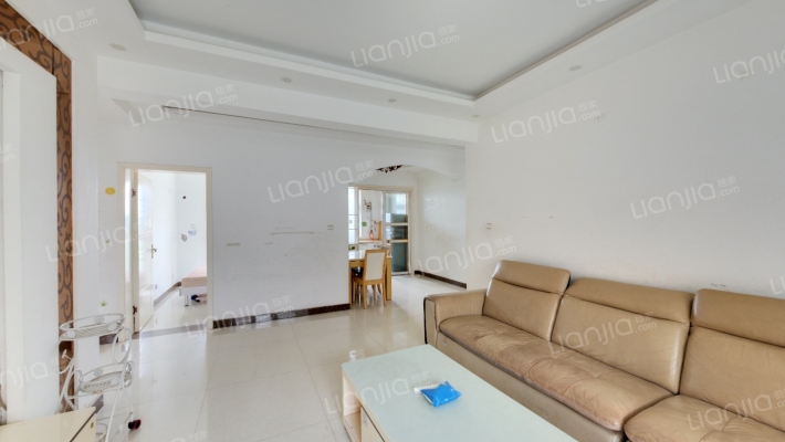 森林里二手房实景图