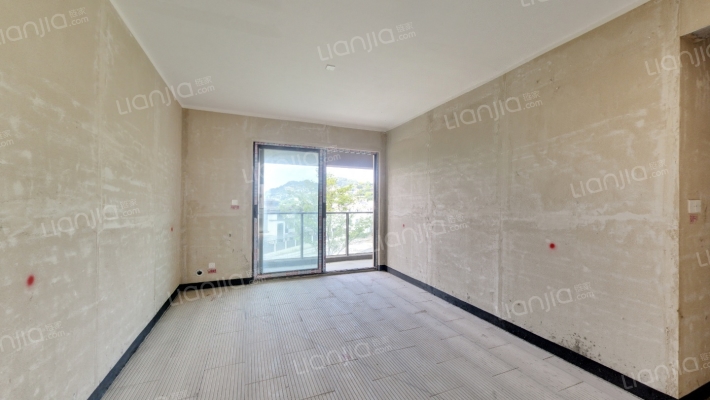 山晓二手房实景图