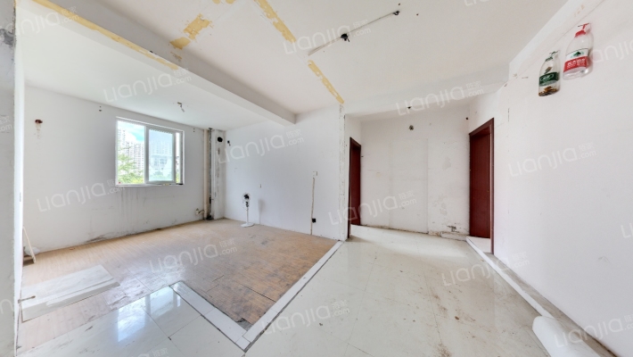 吴逸花园二手房实景图