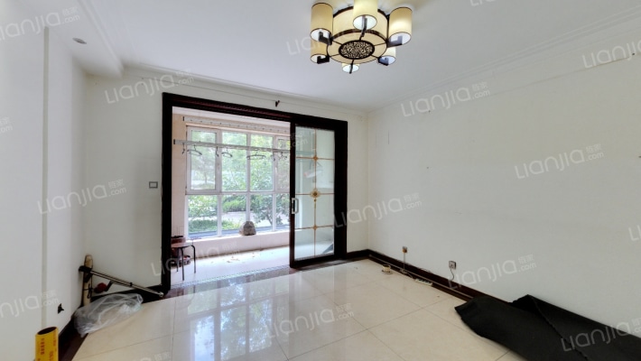 蓝天绿园二手房实景图