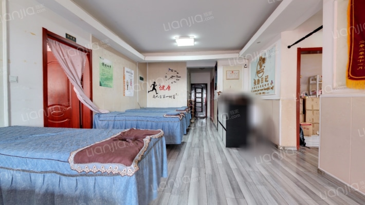 铂悦二手房实景图